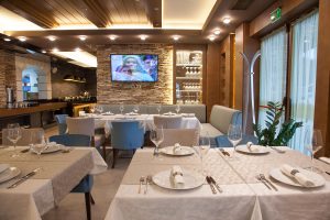 Интериор Ресторант, Аmira Apartments & SPA, гр. Банско 19